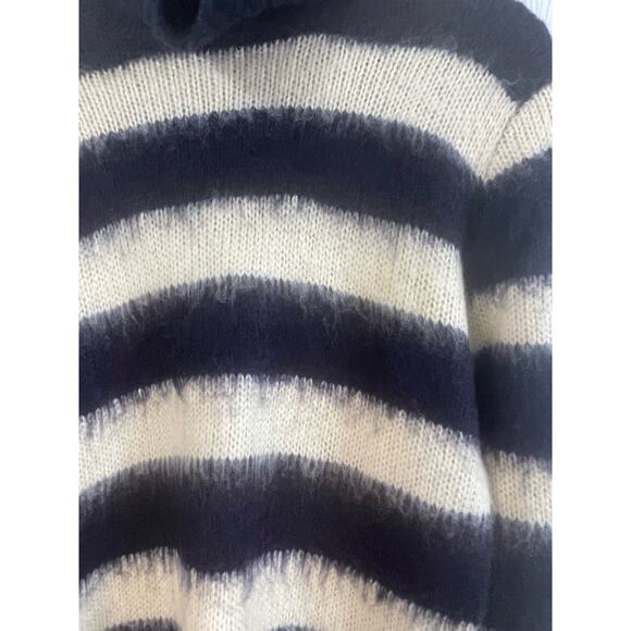 TAROO Wool Blend Cream Navy Turtleneck Striped Sweater Size Medium - Picture 3 of 8